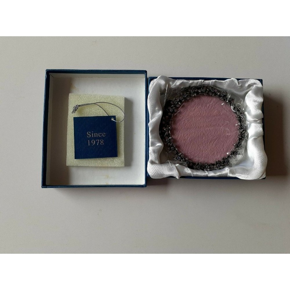 Dazzlers Collectibles Decorative Round  Picture Frame  Size 4 in 